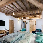 Hotel Kaštieľ Kubínyi 4*