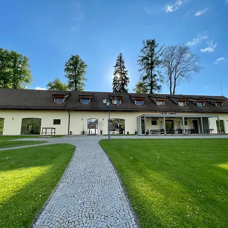 Kastiel Kubinyi (adults Only) 4* دولني كوبين